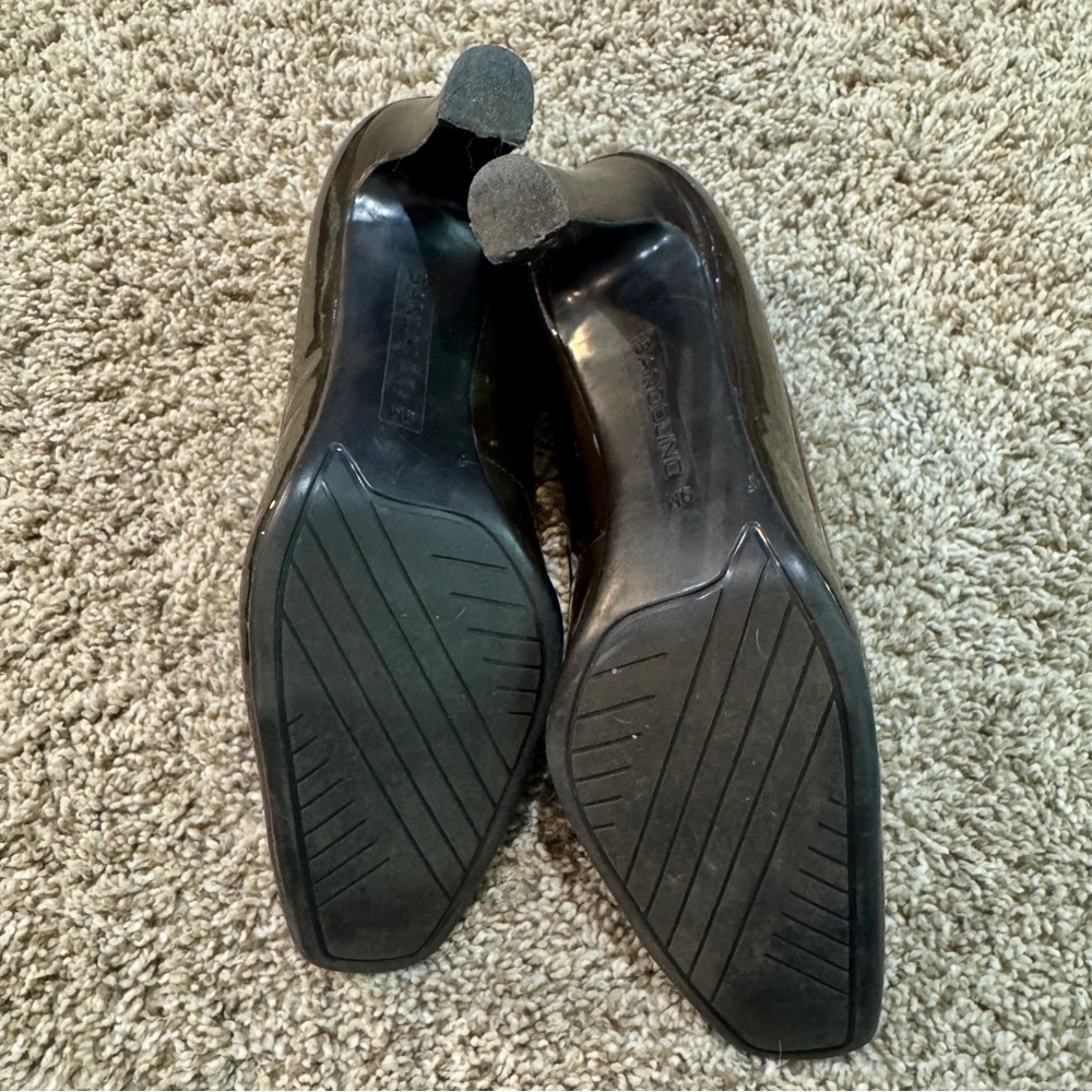 VGUC Bandolino Patent Leather Square-Toe Pumps with Gold Accent in Dark Brown - Picture 6 of 7